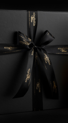 Gift Pack with 2022 Single Vineyard Clément V